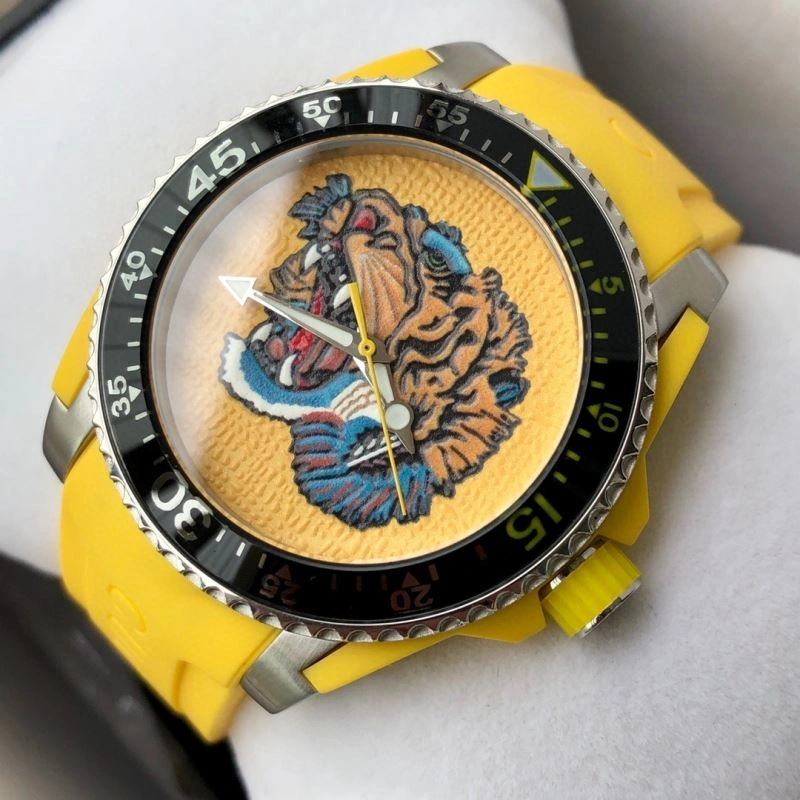 GUCCI Watches Compact 183157