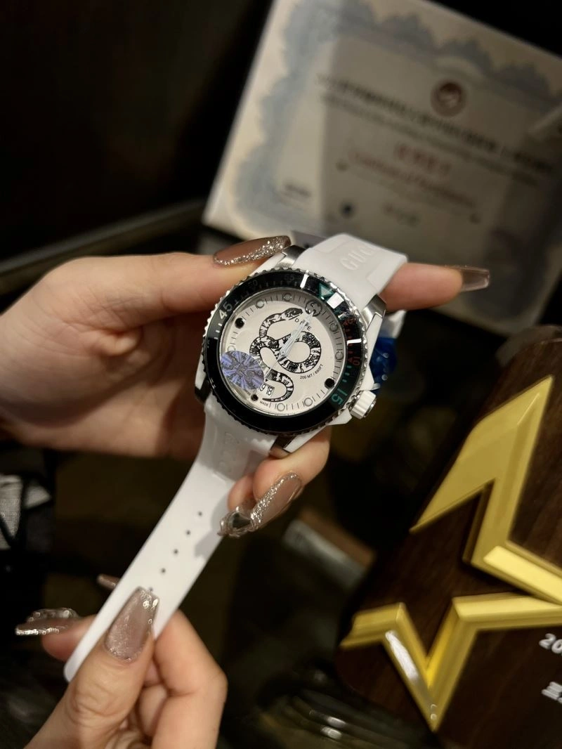 GUCCI Watches StreetReady 183122
