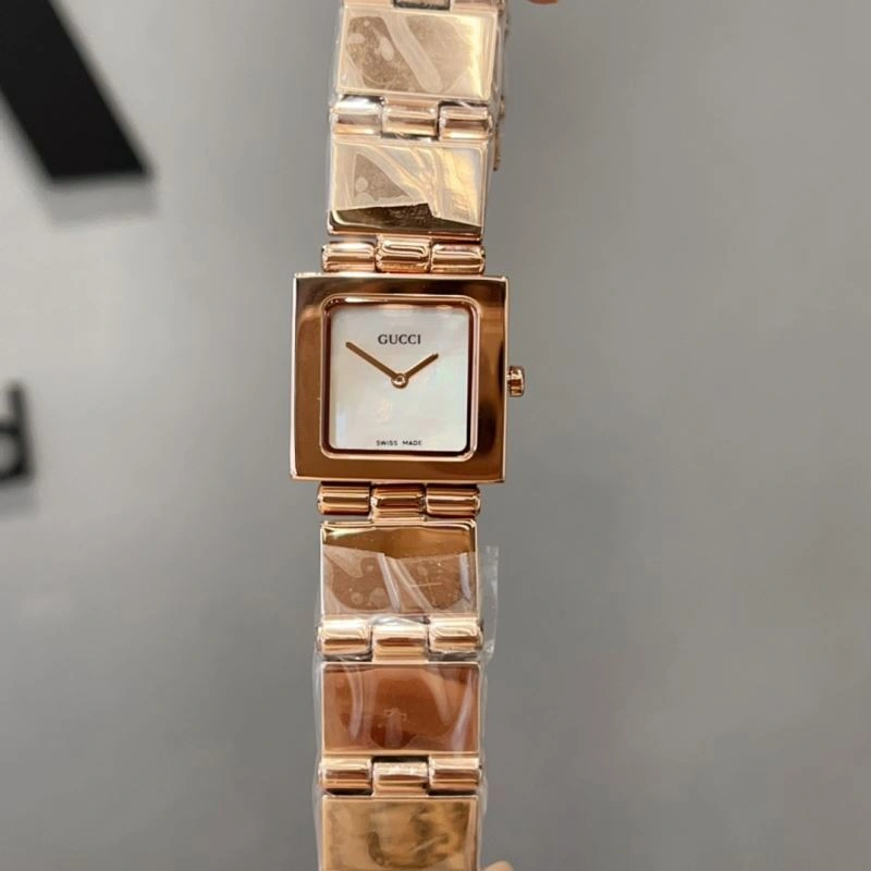 GUCCI Watches Vibrant 183111