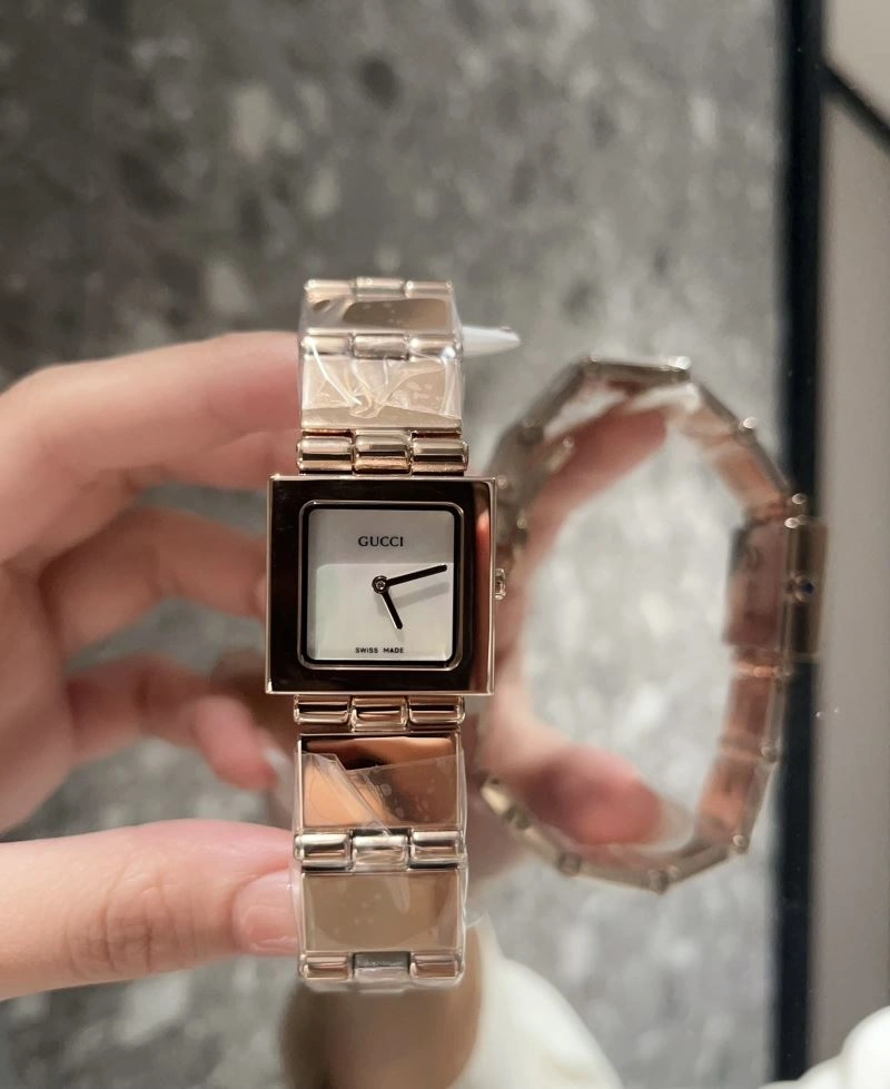 Colorful GUCCI Watches 183085