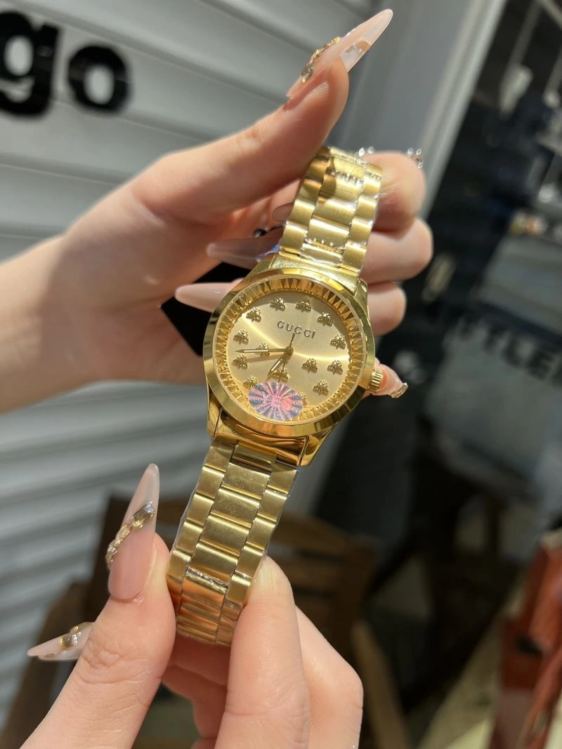 GUCCI Watches Comfortable 182715