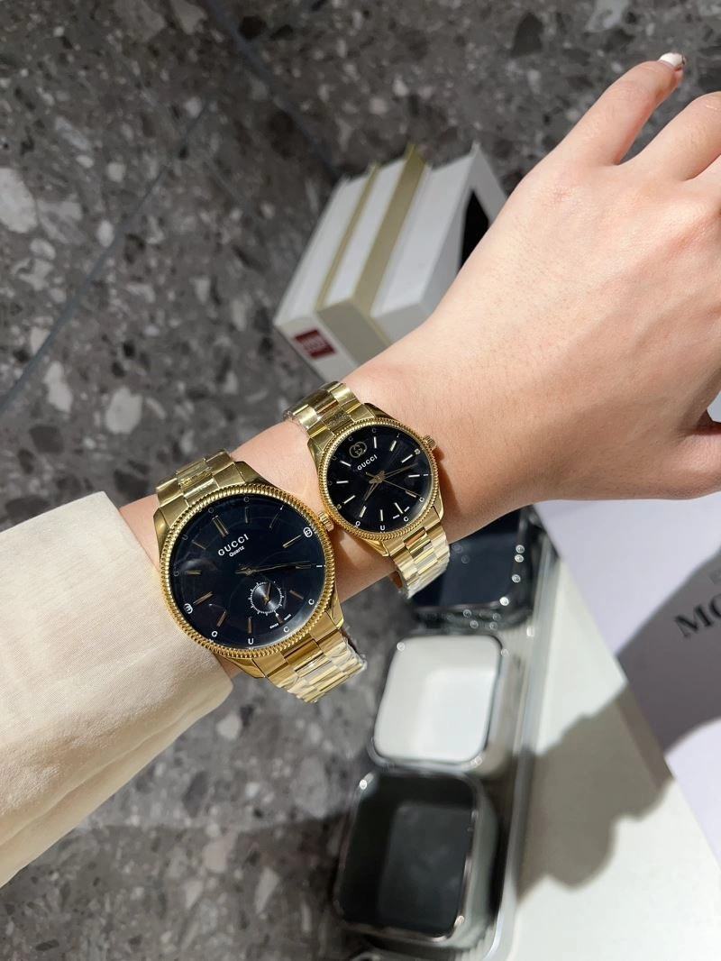 Snug GUCCI Watches 182971