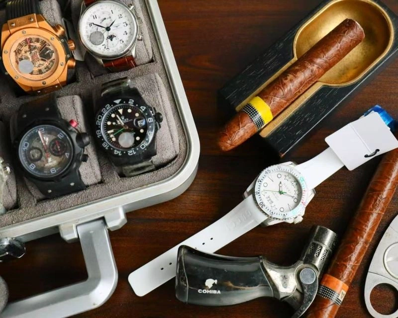 GUCCI Watches ZipUp 182873