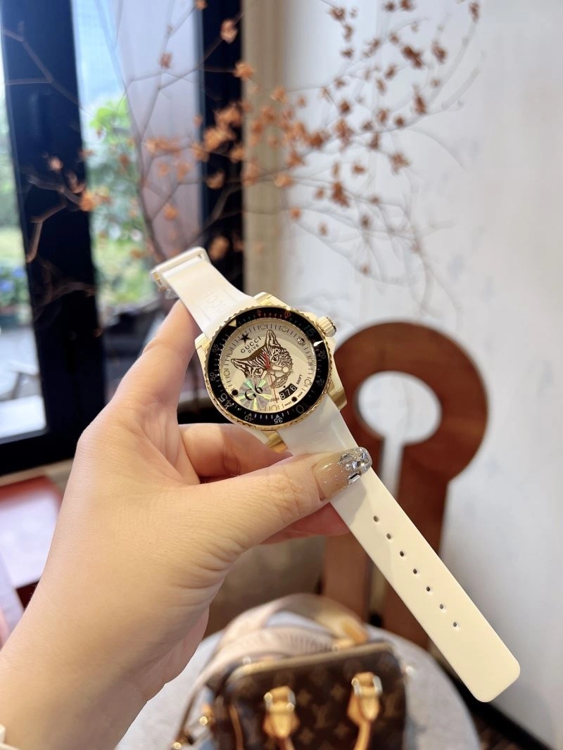 GUCCI Watches Sleek 182882