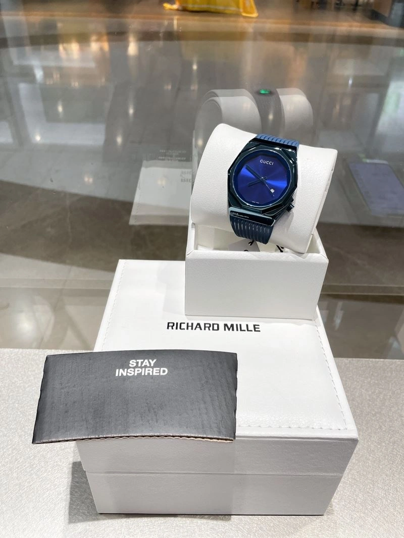 GUCCI Watches Cozy 182716