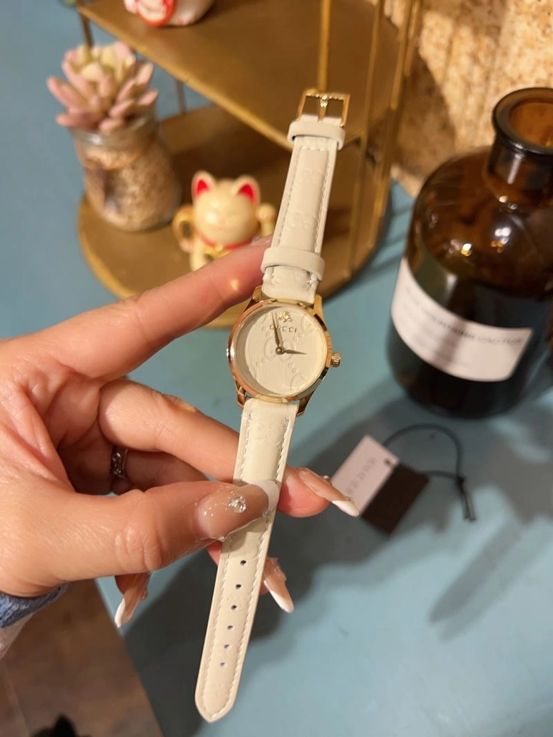 GUCCI Watches Sleek 183041