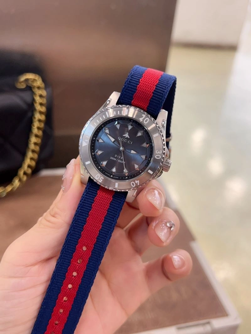 ComfortFit GUCCI Watches 182955
