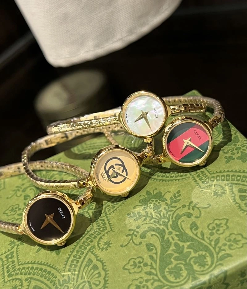 GUCCI Watches Comfortable 182965