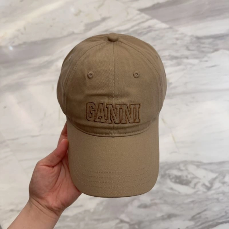 Ganni Caps Vibrant 258910