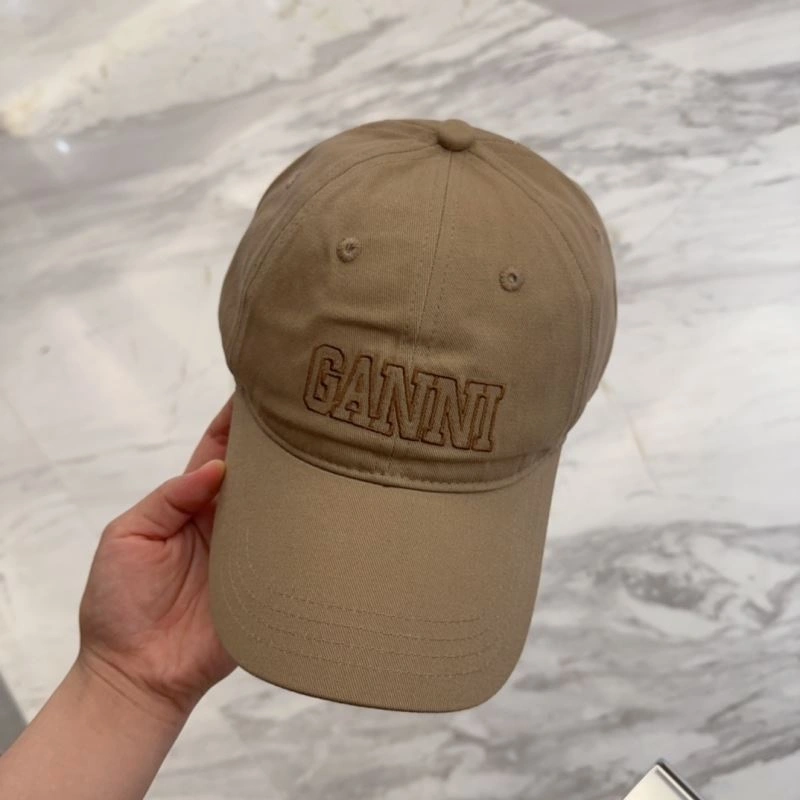Ganni Caps Vibrant 258910