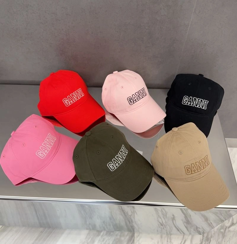Ganni Caps Vibrant 258910