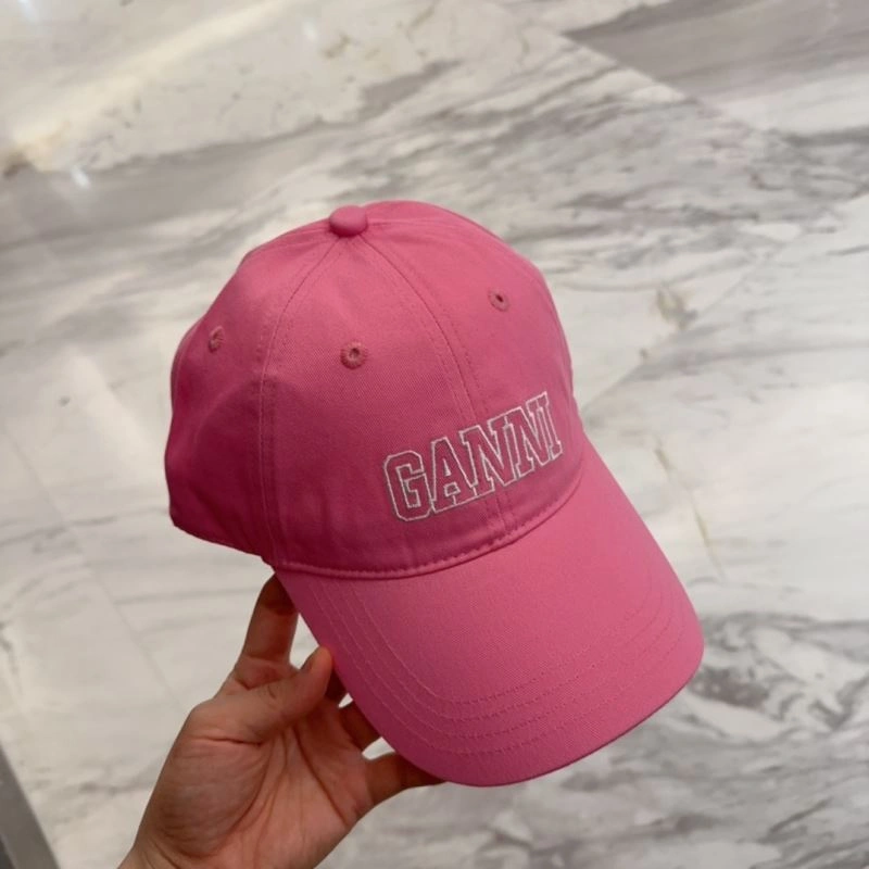 Ganni Caps Sporty 258902