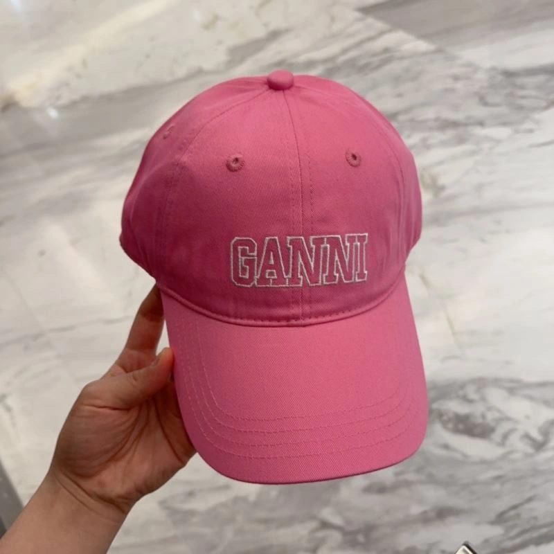 Ganni Caps Sporty 258902