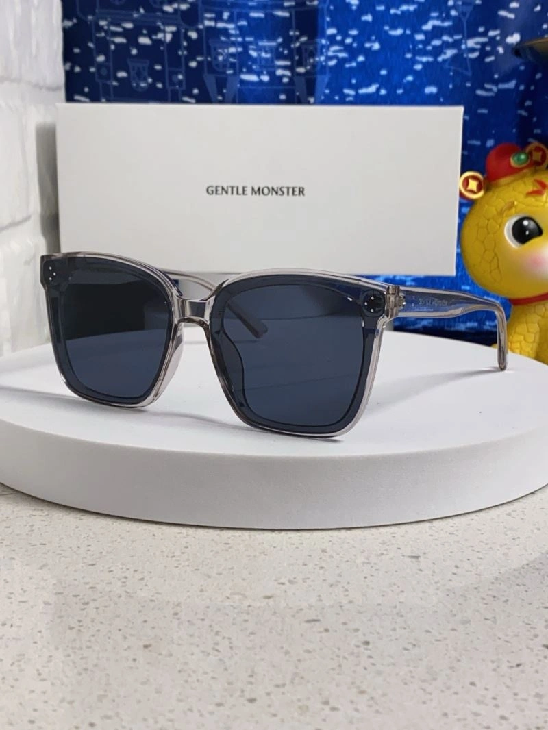 Gentle Monster Sunglasses AllSeason 279382