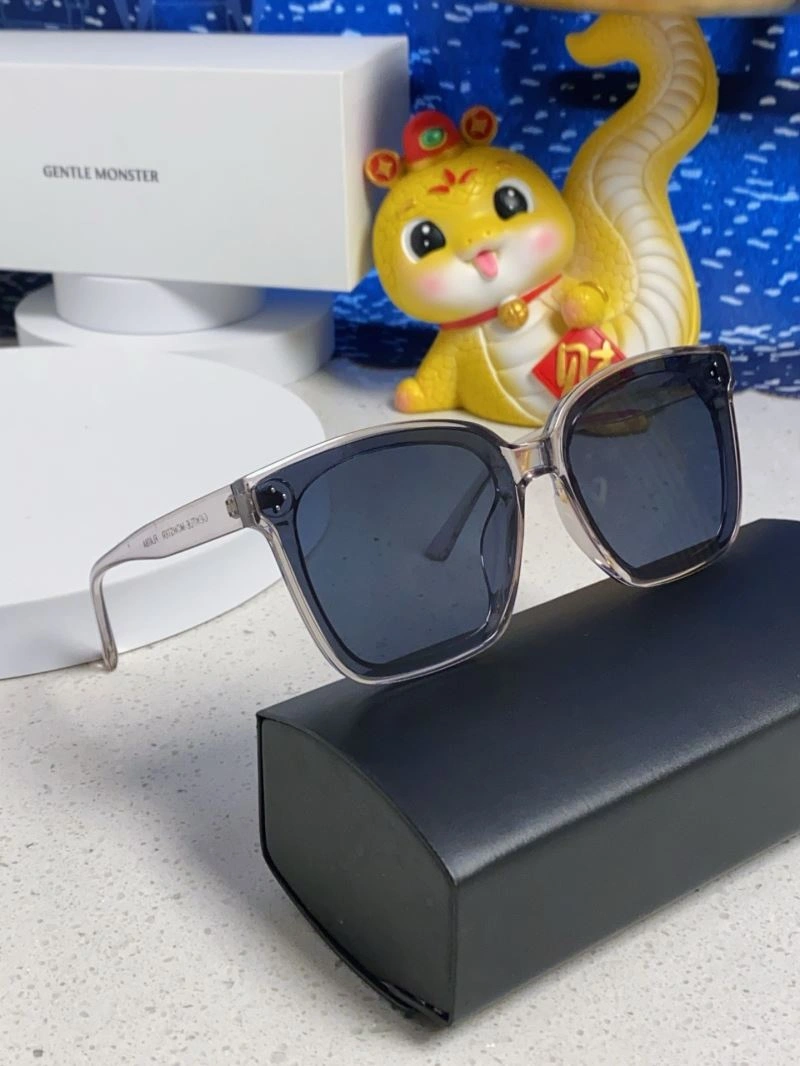 Gentle Monster Sunglasses AllSeason 279382