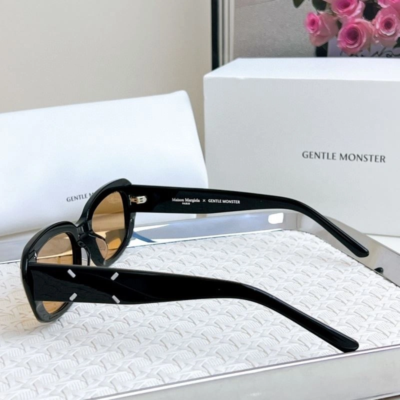 Versatile Gentle Monster Sunglasses 279373