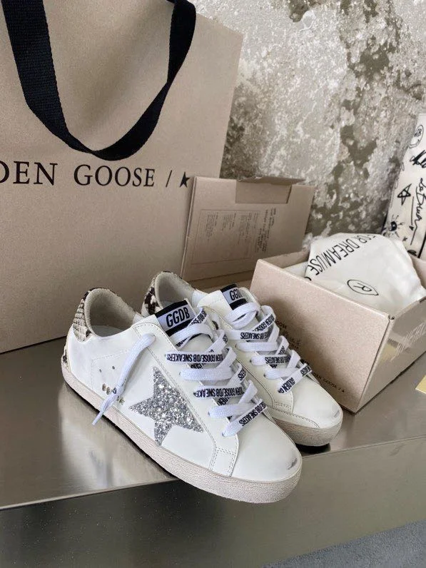 Versatile Ggdb Shoes 12403