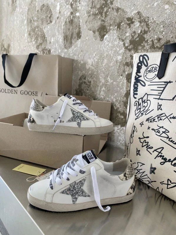 Versatile Ggdb Shoes 12403
