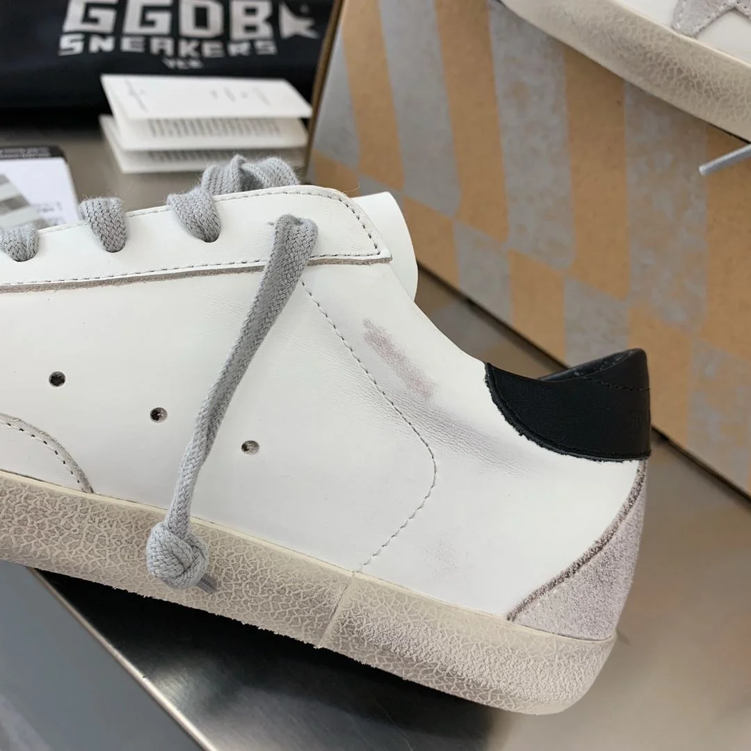 Seasonal Ggdb Shoes 6479