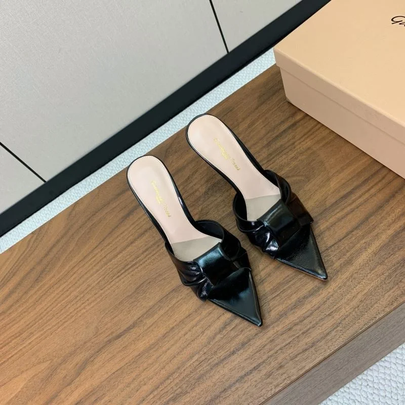 UrbanChic Gianvito Rossi Sandals 12368
