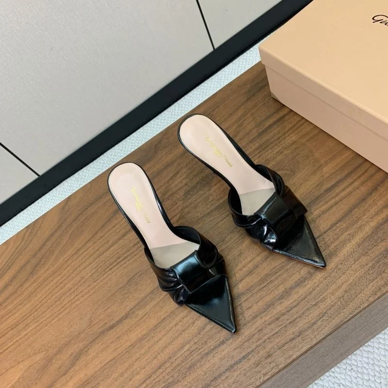 UrbanChic Gianvito Rossi Sandals 12368