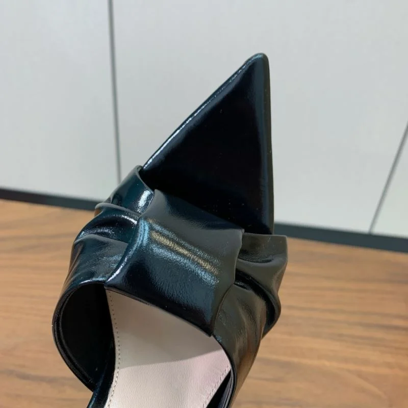 UrbanChic Gianvito Rossi Sandals 12368