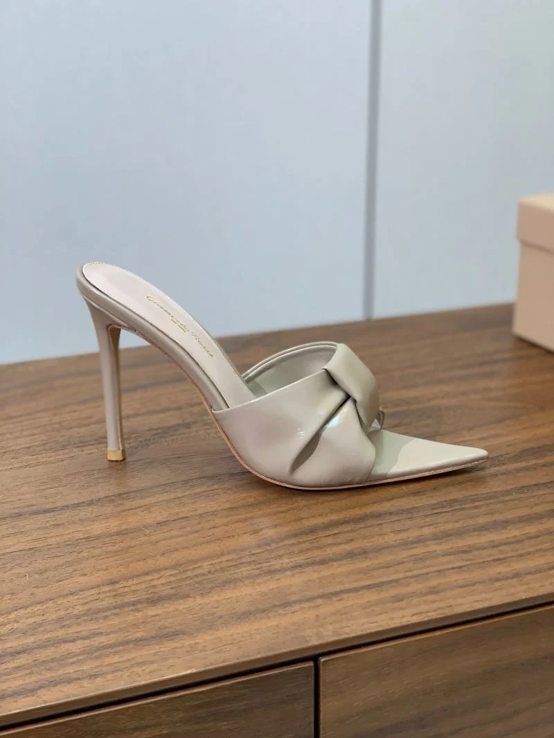 Gianvito Rossi Sandals Sleek 12374