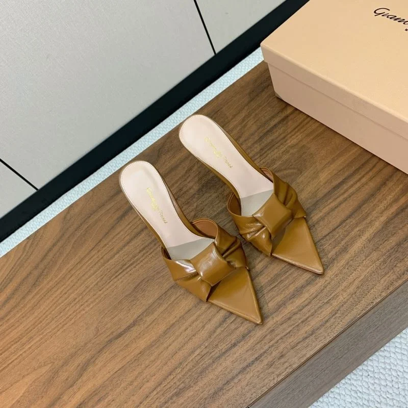 Gianvito Rossi Sandals Compact 12371