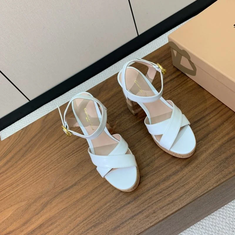 Elegant Gianvito Rossi Sandals 12367