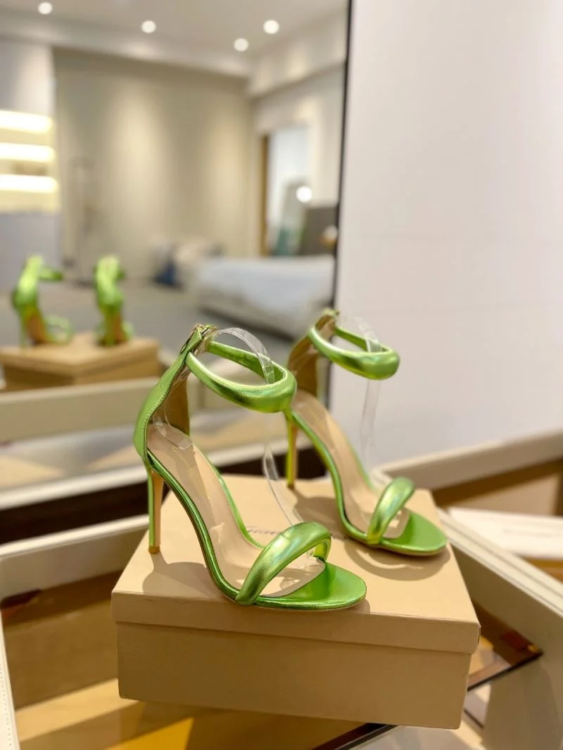 NewStyle Gianvito Rossi Sandals 10076
