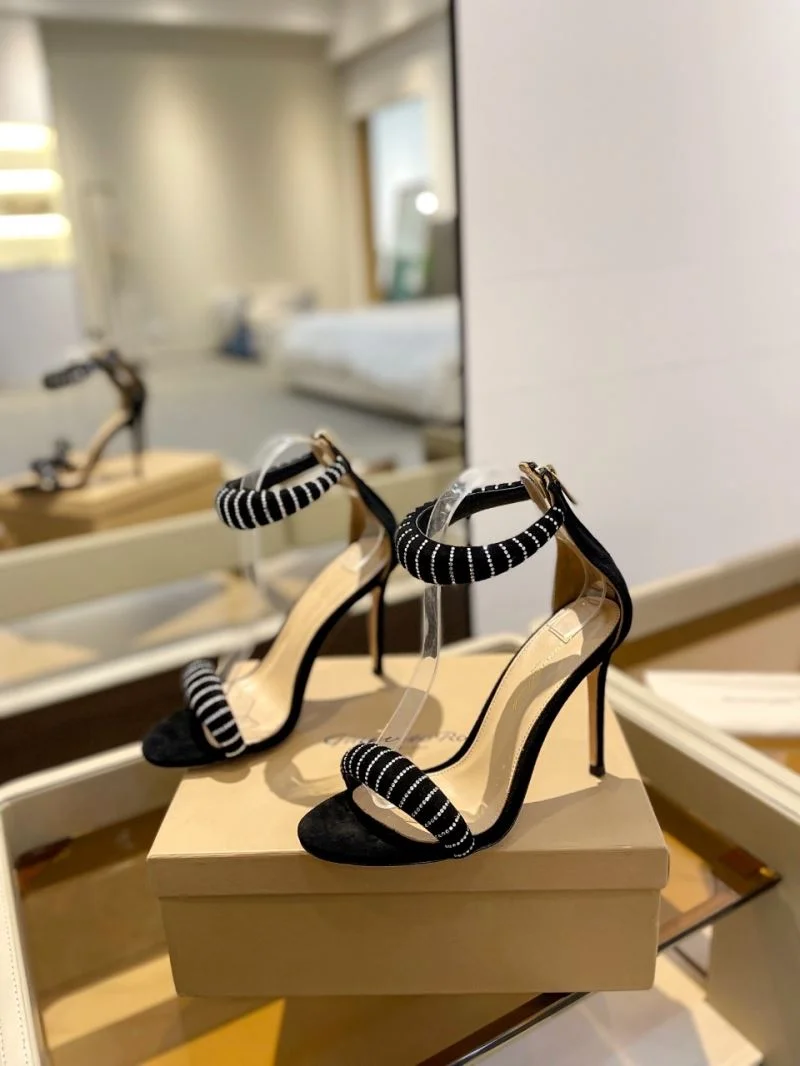Trendy Gianvito Rossi Sandals 10061