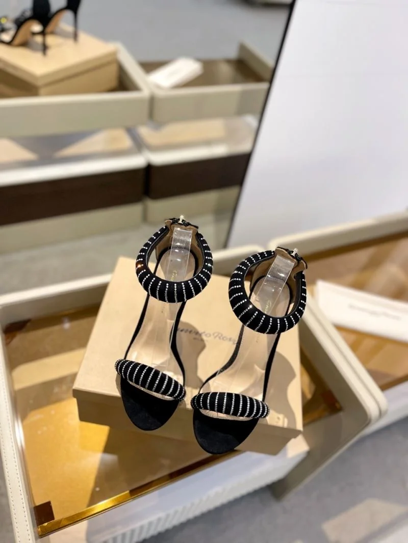 Trendy Gianvito Rossi Sandals 10061