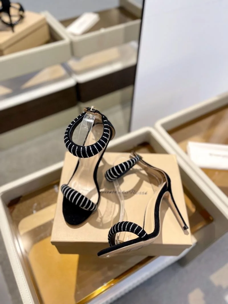 Trendy Gianvito Rossi Sandals 10061