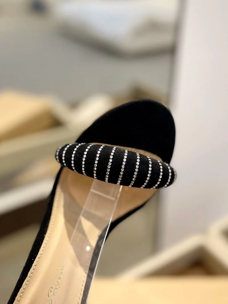 Trendy Gianvito Rossi Sandals 10061