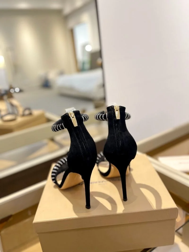 Trendy Gianvito Rossi Sandals 10061