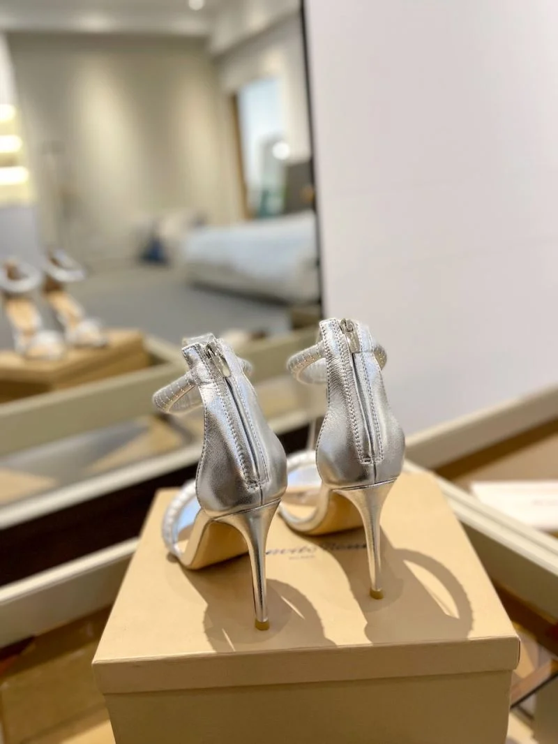 Unique Gianvito Rossi Sandals 10097