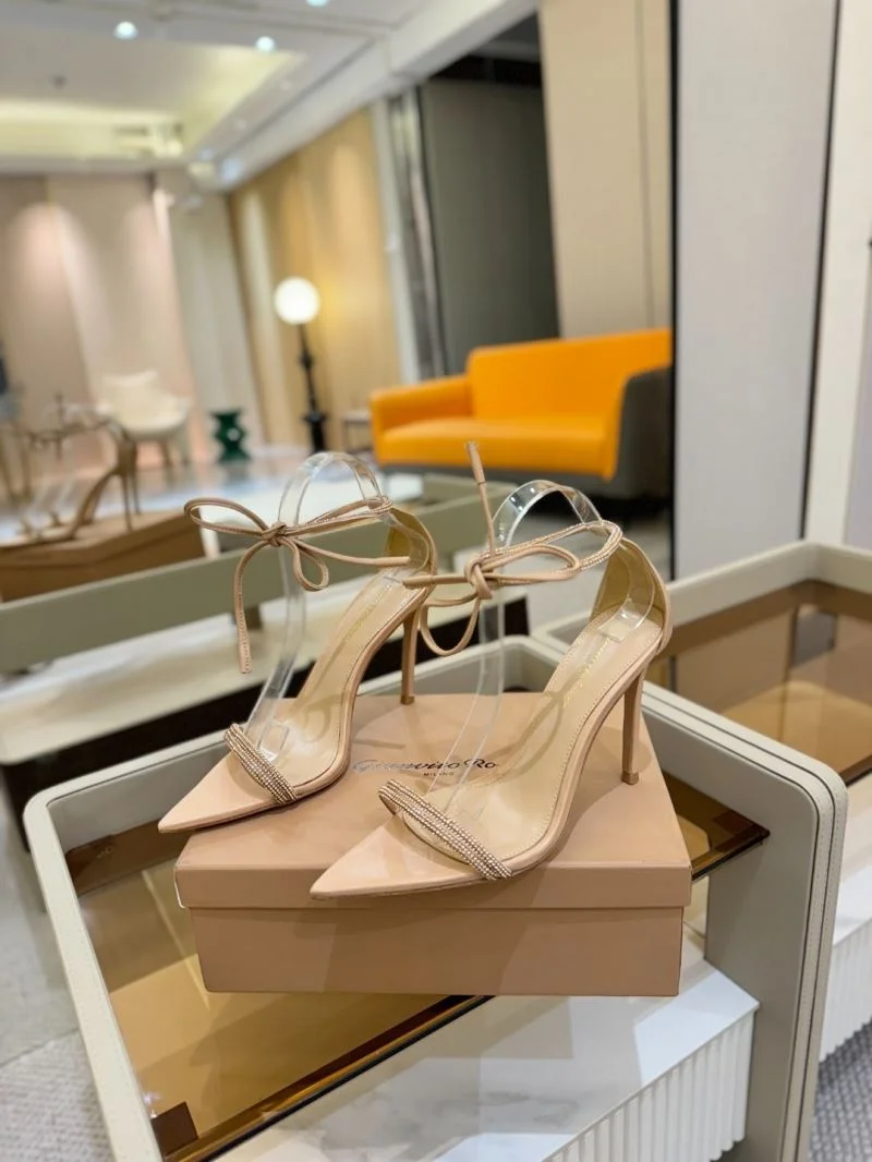 Gianvito Rossi Sandals Neat 10068