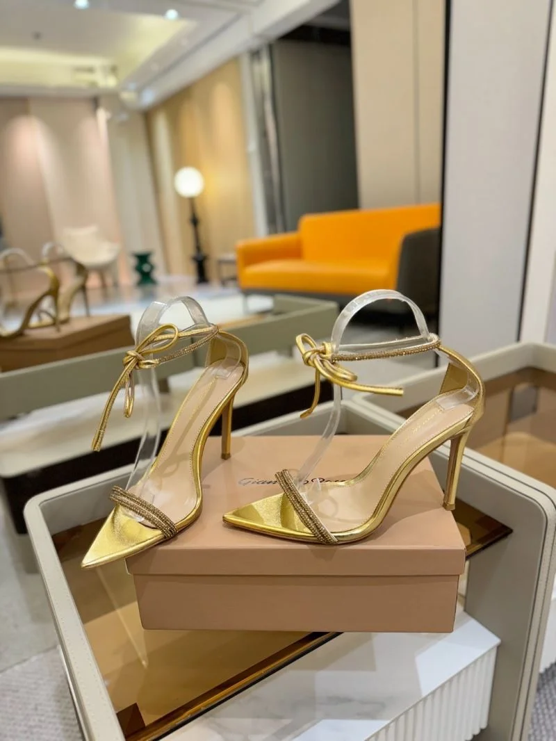 Popular Gianvito Rossi Sandals 10081