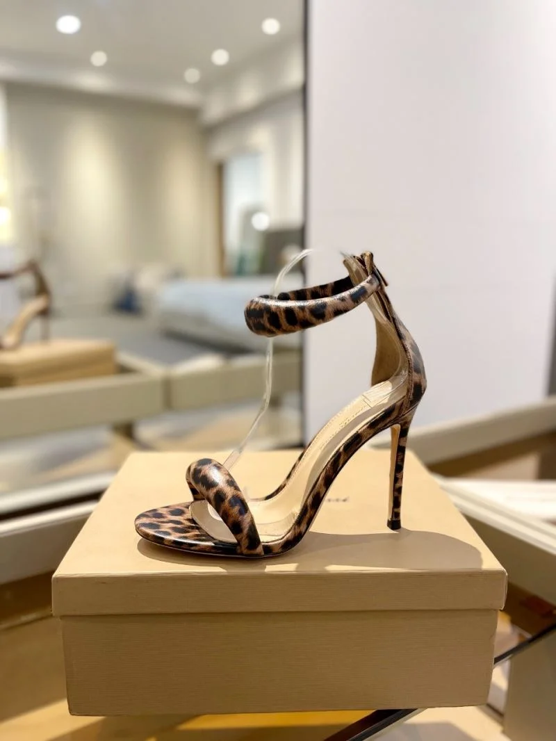Gianvito Rossi Sandals Classic 10044