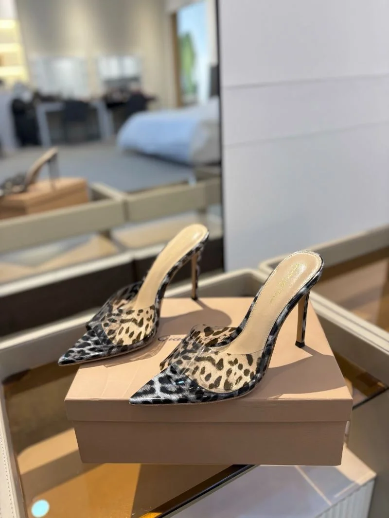 Gianvito Rossi Sandals UrbanChic 10049