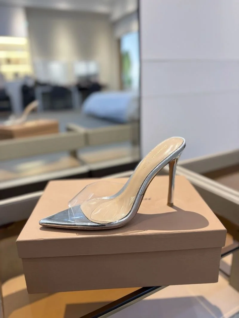 Lightweight Gianvito Rossi Sandals 10053
