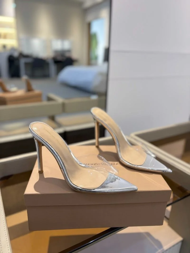 Lightweight Gianvito Rossi Sandals 10053