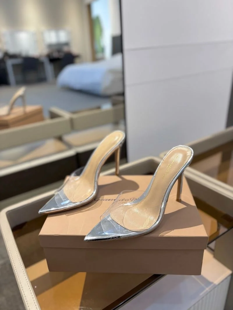 Lightweight Gianvito Rossi Sandals 10053