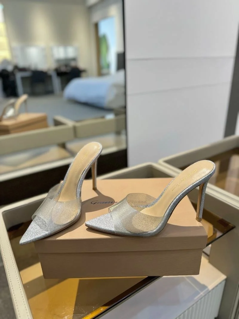 Gianvito Rossi Sandals Fashionable 10048