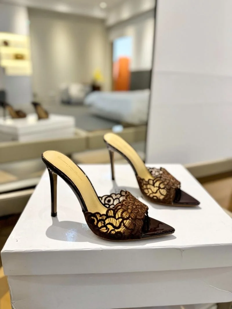 Gianvito Rossi Sandals Stylish 10057