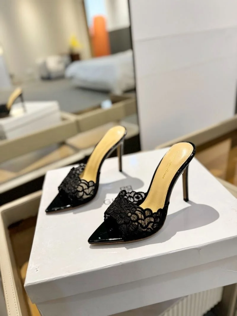 Gianvito Rossi Sandals Sophisticated 10052