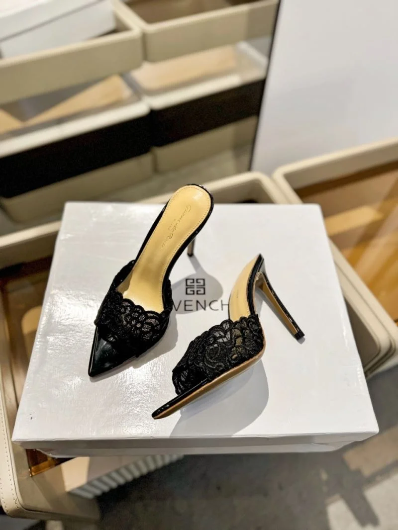 Gianvito Rossi Sandals Sophisticated 10052