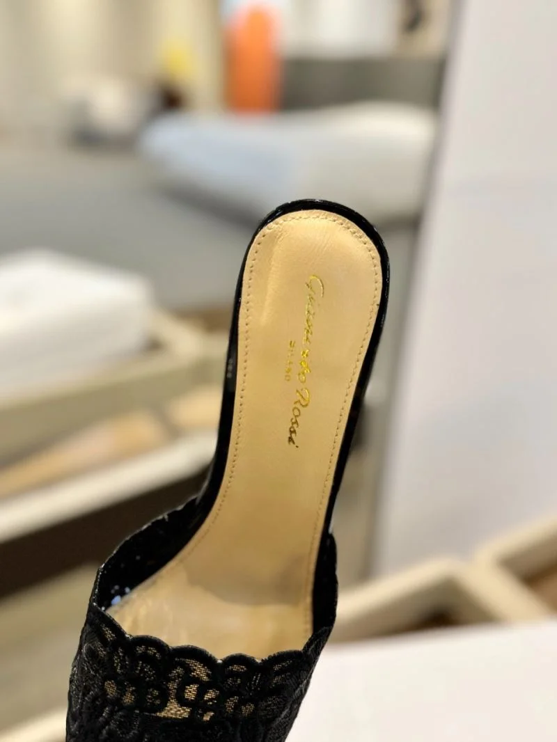 Gianvito Rossi Sandals Sophisticated 10052