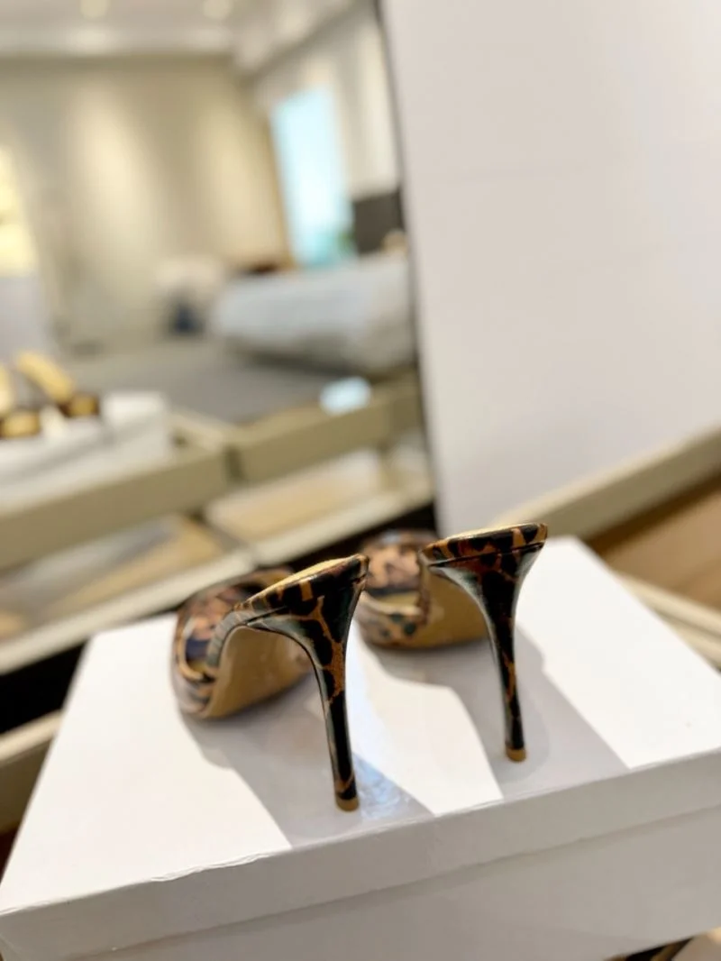 Youthful Gianvito Rossi Sandals 10022