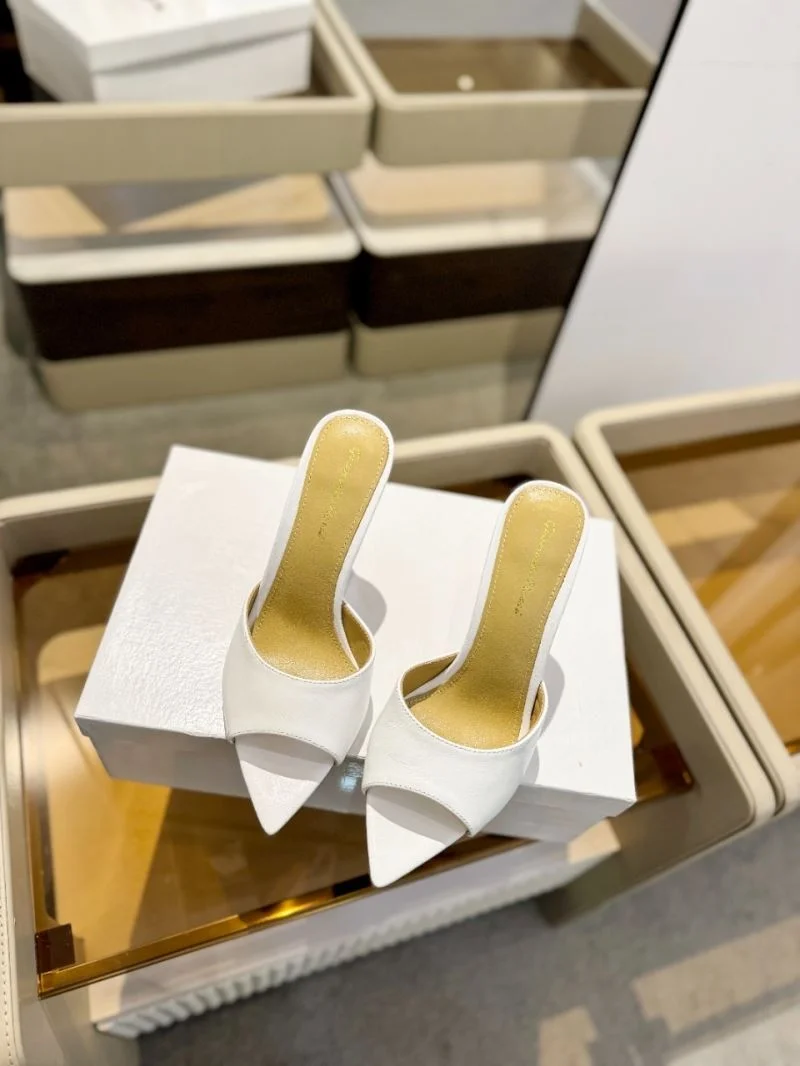 Gianvito Rossi Sandals Refined 10042